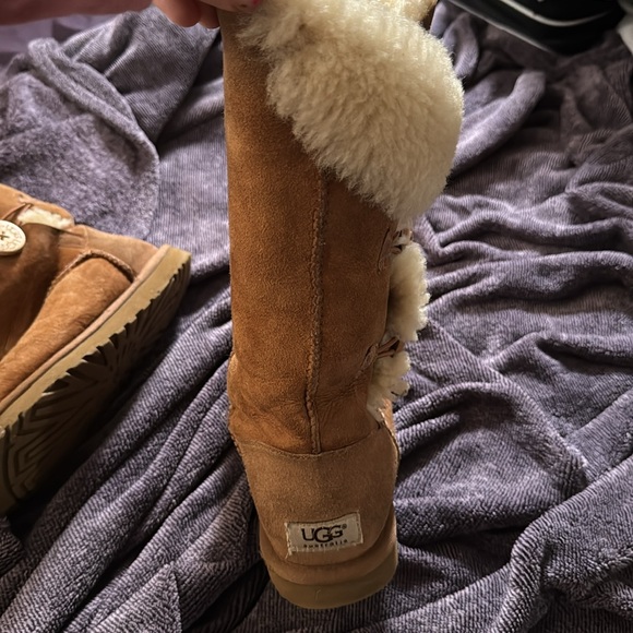 Tall, chestnut button, UGGs - Picture 2 of 5